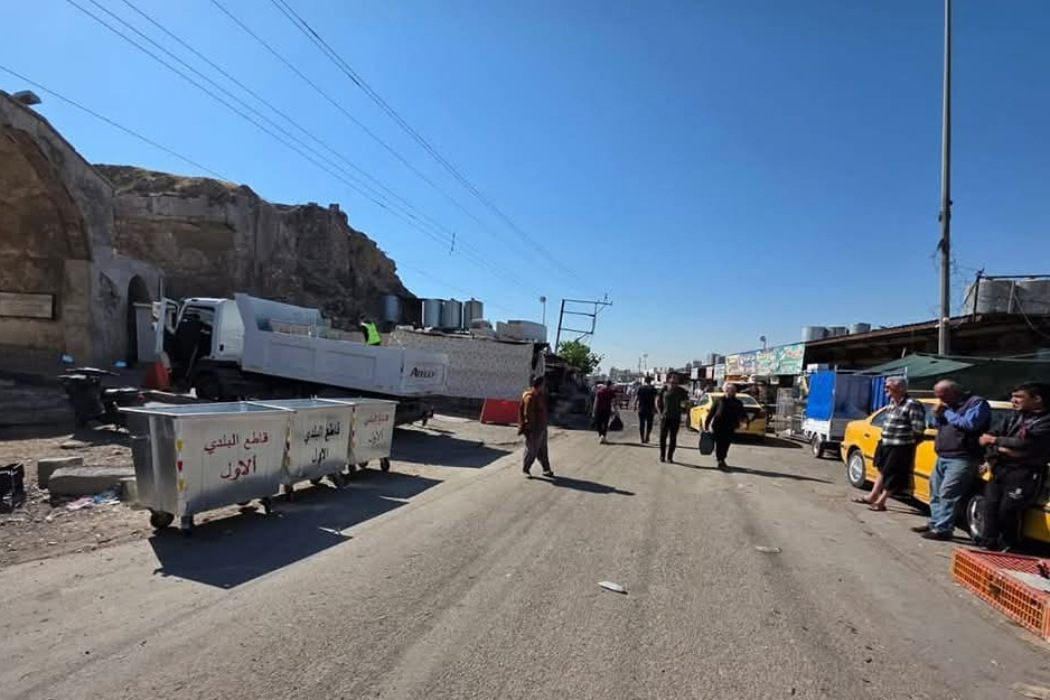 باڵندەفڕۆشەکان